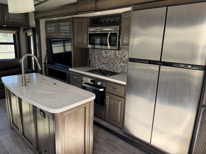 2019 KEYSTONE 3120RL MONTANA - Photo 37 - Albuquerque, NM 87108