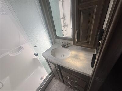 2019 KEYSTONE 3120RL MONTANA - Photo 19 - Albuquerque, NM 87108