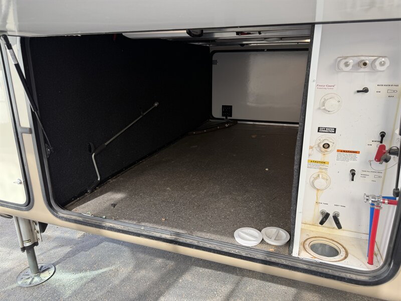 2019 KEYSTONE 3120RL MONTANA - Photo 30 - Albuquerque, NM 87108