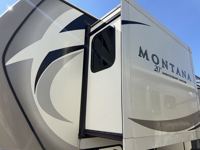2019 KEYSTONE 3120RL MONTANA - Photo 32 - Albuquerque, NM 87108
