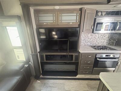 2019 KEYSTONE 3120RL MONTANA - Photo 11 - Albuquerque, NM 87108