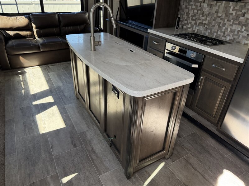 2019 KEYSTONE 3120RL MONTANA - Photo 45 - Albuquerque, NM 87108