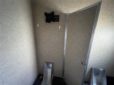 2014 K-Z SPORTSMAN 305TH 5TH WHEEL TOYHAULER   - Photo 20 - Albuquerque, NM 87108