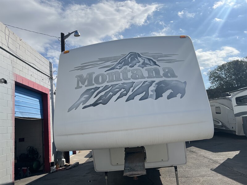 2004 KEYSTONE 2955RL MONTANA - Photo 2 - Albuquerque, NM 87108