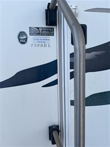 2004 KEYSTONE 2955RL MONTANA - Photo 7 - Albuquerque, NM 87108