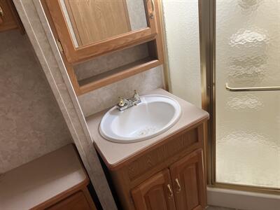 2004 KEYSTONE 2955RL MONTANA - Photo 16 - Albuquerque, NM 87108