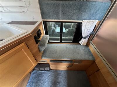 2001 LANCE lance 1030  Lance truck camper - Photo 24 - Albuquerque, NM 87108