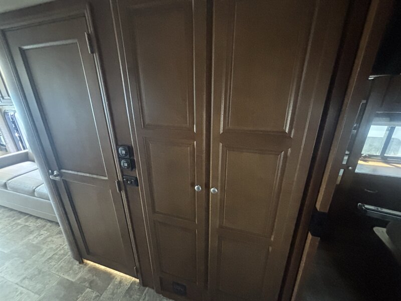 2014 Thor 33.3 Palazzo - Photo 17 - Albuquerque, NM 87108