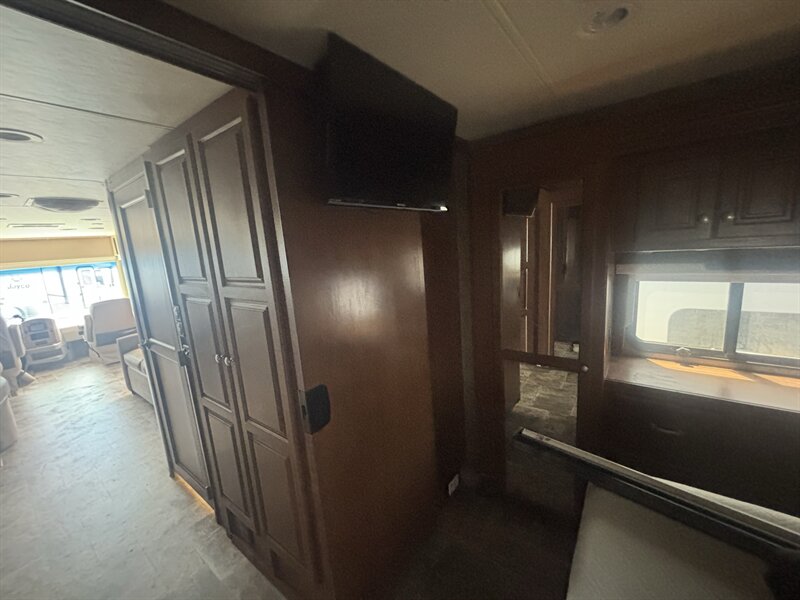 2014 Thor 33.3 Palazzo - Photo 18 - Albuquerque, NM 87108