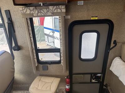 2014 Thor 33.3 Palazzo   - Photo 14 - Albuquerque, NM 87108