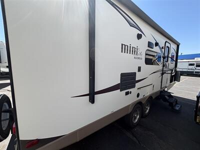 2017 FORESTRIVER 2504S ROCKWOOD MINI LITE   - Photo 4 - Albuquerque, NM 87108