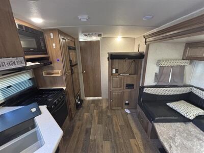 2017 FORESTRIVER 2504S ROCKWOOD MINI LITE   - Photo 16 - Albuquerque, NM 87108