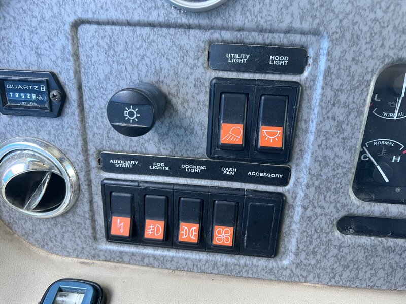 1997 Pace-Arrow 36B VISION CLASS A - Photo 26 - Albuquerque, NM 87108