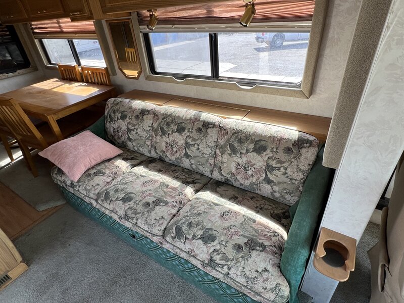 1997 Pace-Arrow 36B VISION CLASS A - Photo 11 - Albuquerque, NM 87108