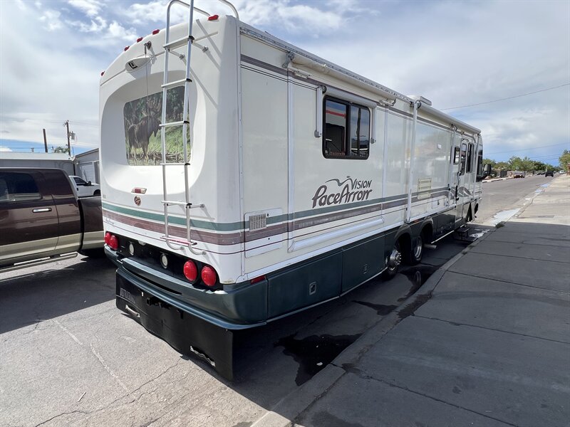 1997 Pace-Arrow 36B VISION CLASS A - Photo 3 - Albuquerque, NM 87108