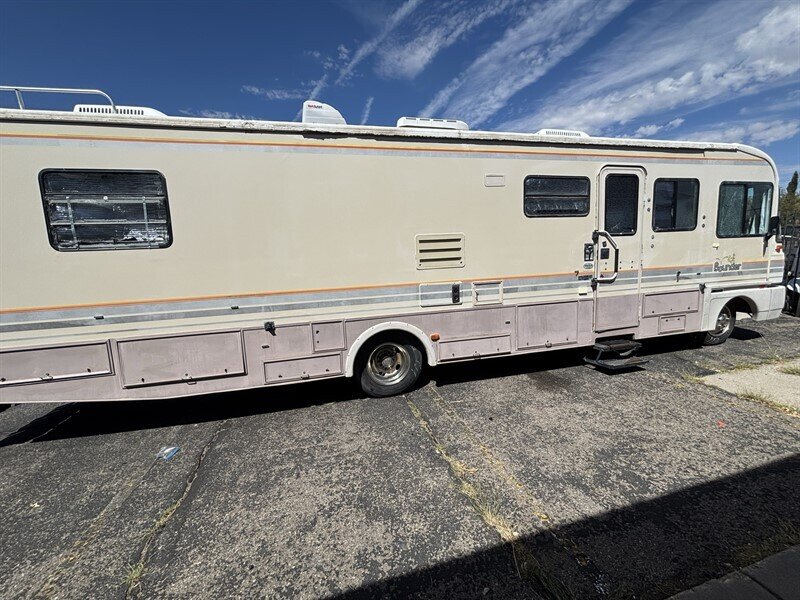 1992 Fleetwood 34 BOUNDER - Photo 5 - Albuquerque, NM 87108