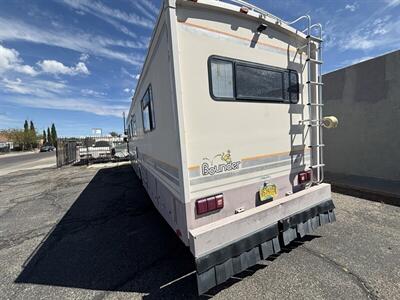 1992 Fleetwood 34 BOUNDER - Photo 2 - Albuquerque, NM 87108