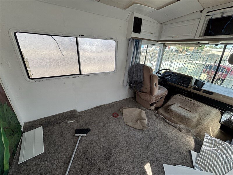 1992 Fleetwood 34 BOUNDER - Photo 6 - Albuquerque, NM 87108