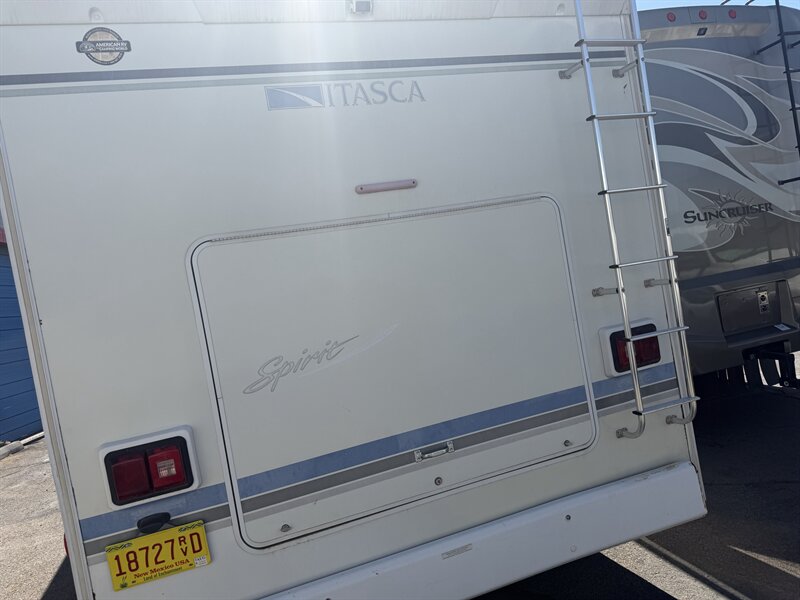 2004 Itasca Sprit 830c 26y - Photo 3 - Albuquerque, NM 87108