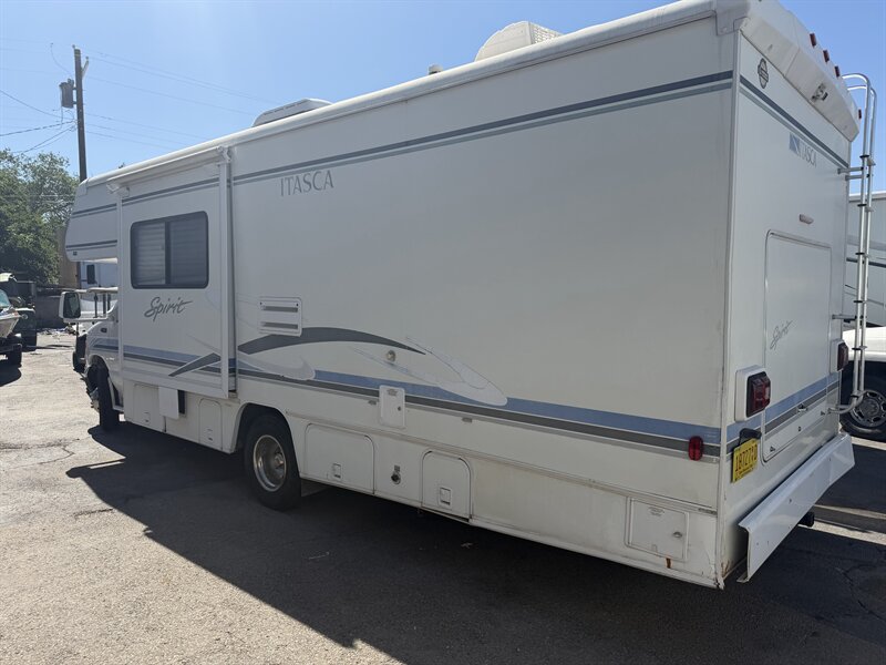 2004 Itasca Sprit 830c 26y - Photo 2 - Albuquerque, NM 87108