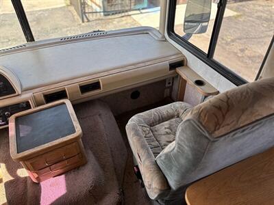 1999 Fleetwood Bounder Bounder   - Photo 9 - Albuquerque, NM 87108