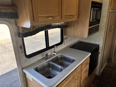 1999 Fleetwood Bounder Bounder   - Photo 12 - Albuquerque, NM 87108