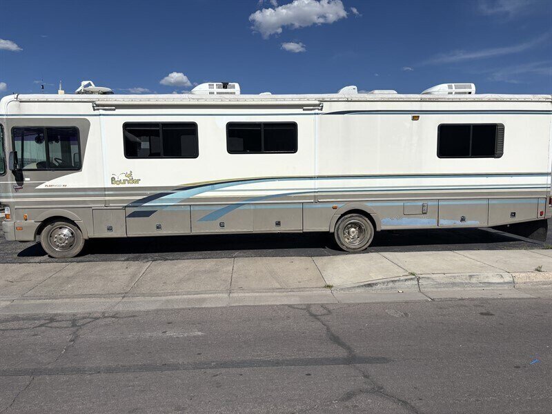 1999 Fleetwood Bounder Bounder - Photo 1 - Albuquerque, NM 87108