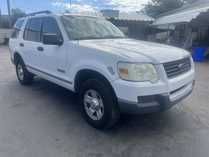 2006 Ford Explorer XLS  
