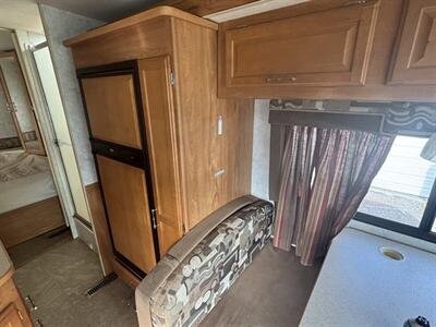 2006 WINNEBAGO 26P SIGHTSEER   - Photo 19 - Albuquerque, NM 87108