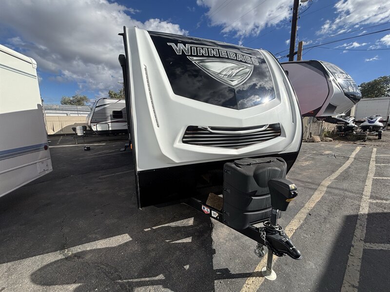 2019 Winnebago 27BHSS MINIPLUS   - Photo 1 - Albuquerque, NM 87108