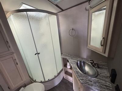 2019 Winnebago 27BHSS MINIPLUS   - Photo 21 - Albuquerque, NM 87108