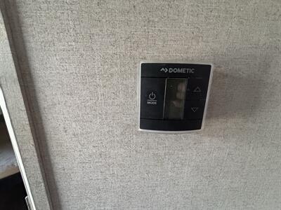 2019 Winnebago 27BHSS MINIPLUS   - Photo 20 - Albuquerque, NM 87108