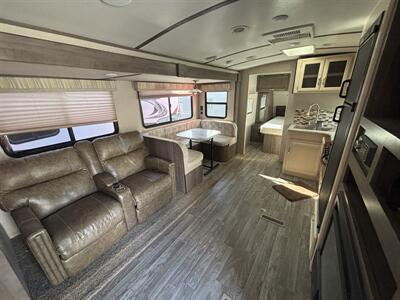2019 Winnebago 27BHSS MINIPLUS   - Photo 25 - Albuquerque, NM 87108