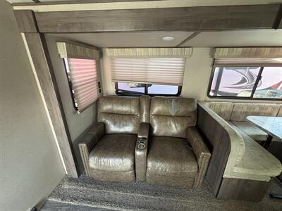 2019 Winnebago 27BHSS MINIPLUS   - Photo 19 - Albuquerque, NM 87108
