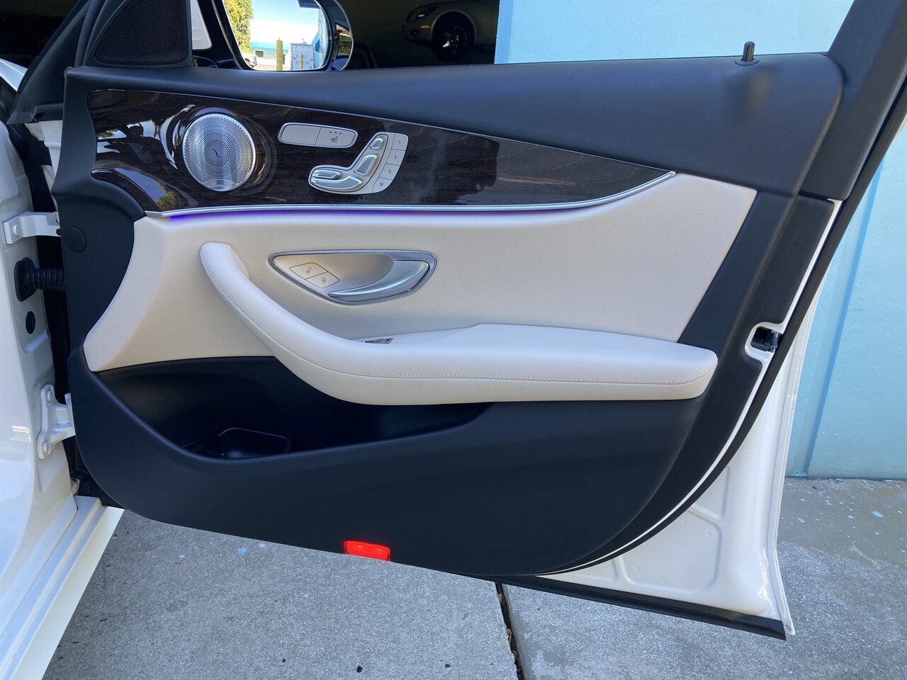 2019 Mercedes-Benz E 450 4MATIC   - Photo 34 - Stuart, FL 34997