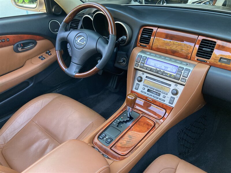 2004 Lexus SC 430  