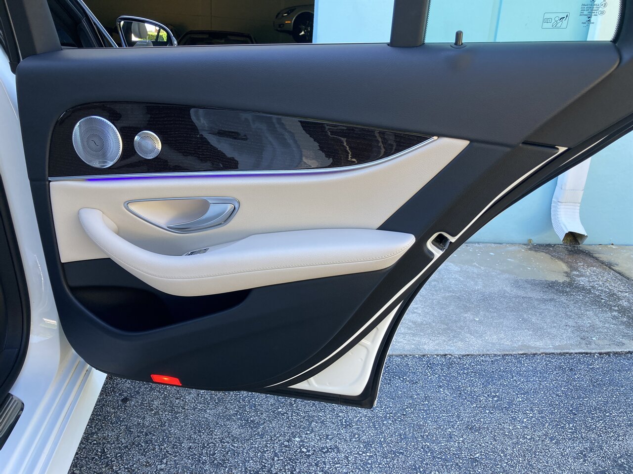 2019 Mercedes-Benz E 450 4MATIC - Photo 36 - Stuart, FL 34997