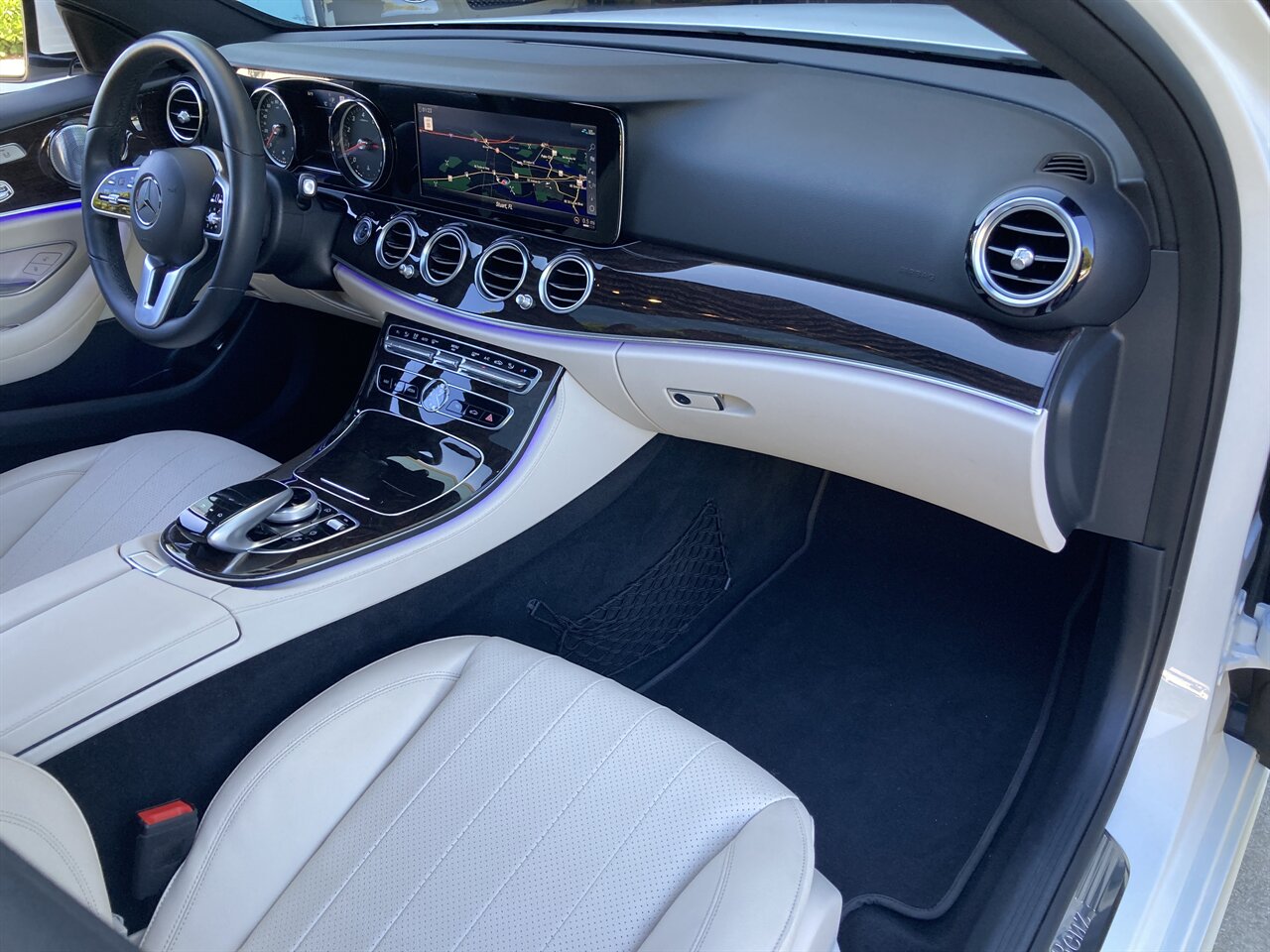 2019 Mercedes-Benz E 450 4MATIC - Photo 23 - Stuart, FL 34997