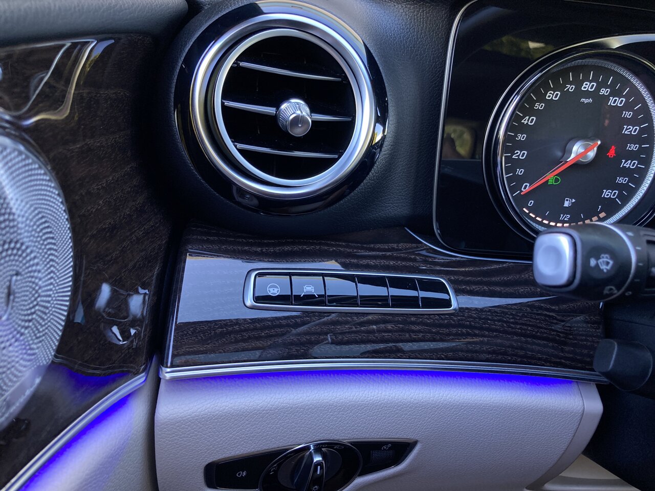 2019 Mercedes-Benz E 450 4MATIC - Photo 24 - Stuart, FL 34997