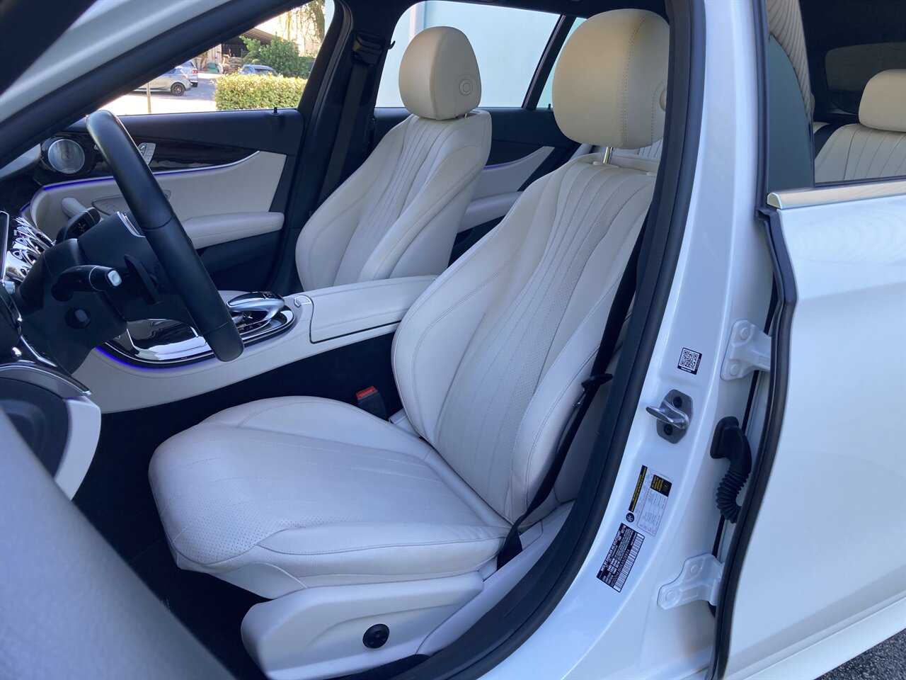 2019 Mercedes-Benz E 450 4MATIC - Photo 15 - Stuart, FL 34997
