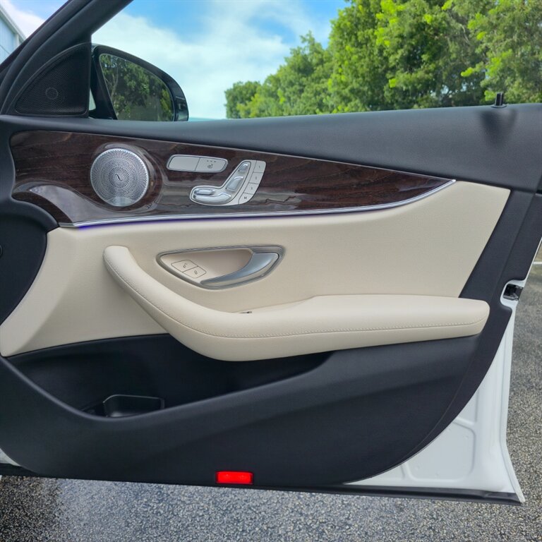 2019 Mercedes-Benz E 450 4MATIC   - Photo 32 - Stuart, FL 34997