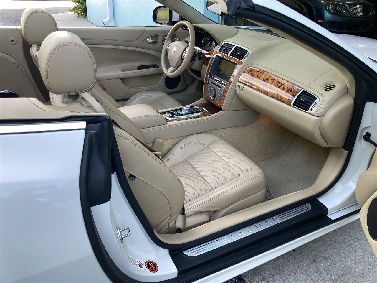 2010 Jaguar XK XKR   - Photo 17 - Stuart, FL 34997