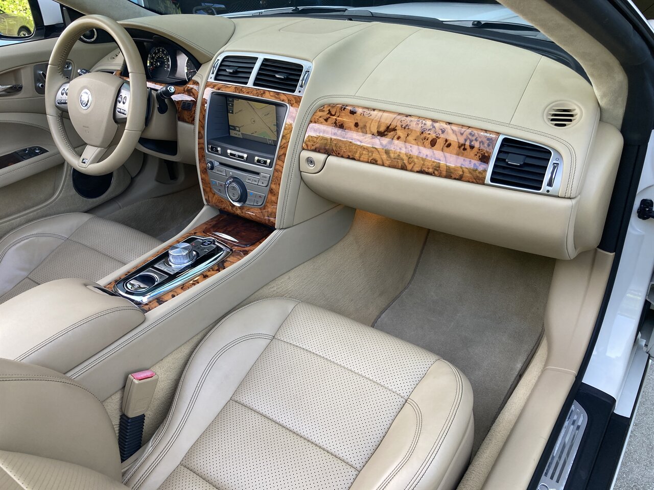 2010 Jaguar XK XKR   - Photo 19 - Stuart, FL 34997