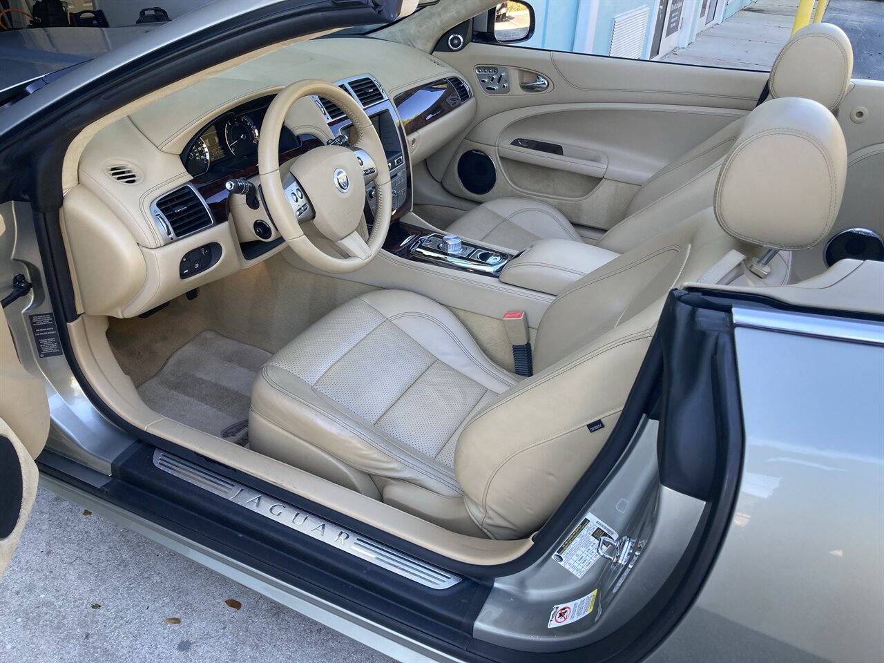 2011 Jaguar XK   - Photo 14 - Stuart, FL 34997