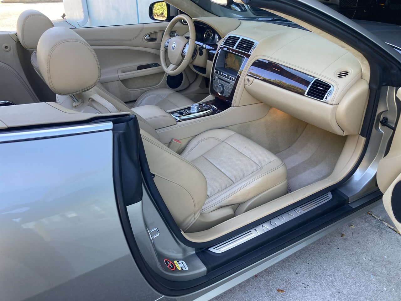 2011 Jaguar XK   - Photo 17 - Stuart, FL 34997