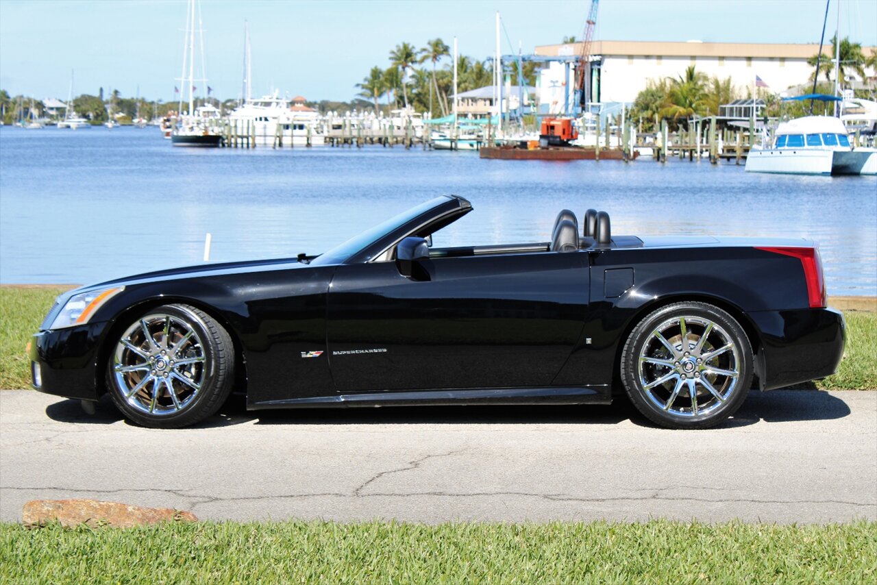 2008 Cadillac XLR-V   - Photo 6 - Stuart, FL 34997