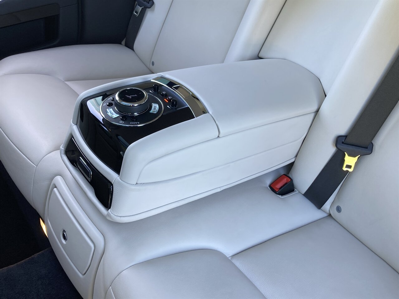 2016 Rolls-Royce Ghost - Photo 18 - Stuart, FL 34997