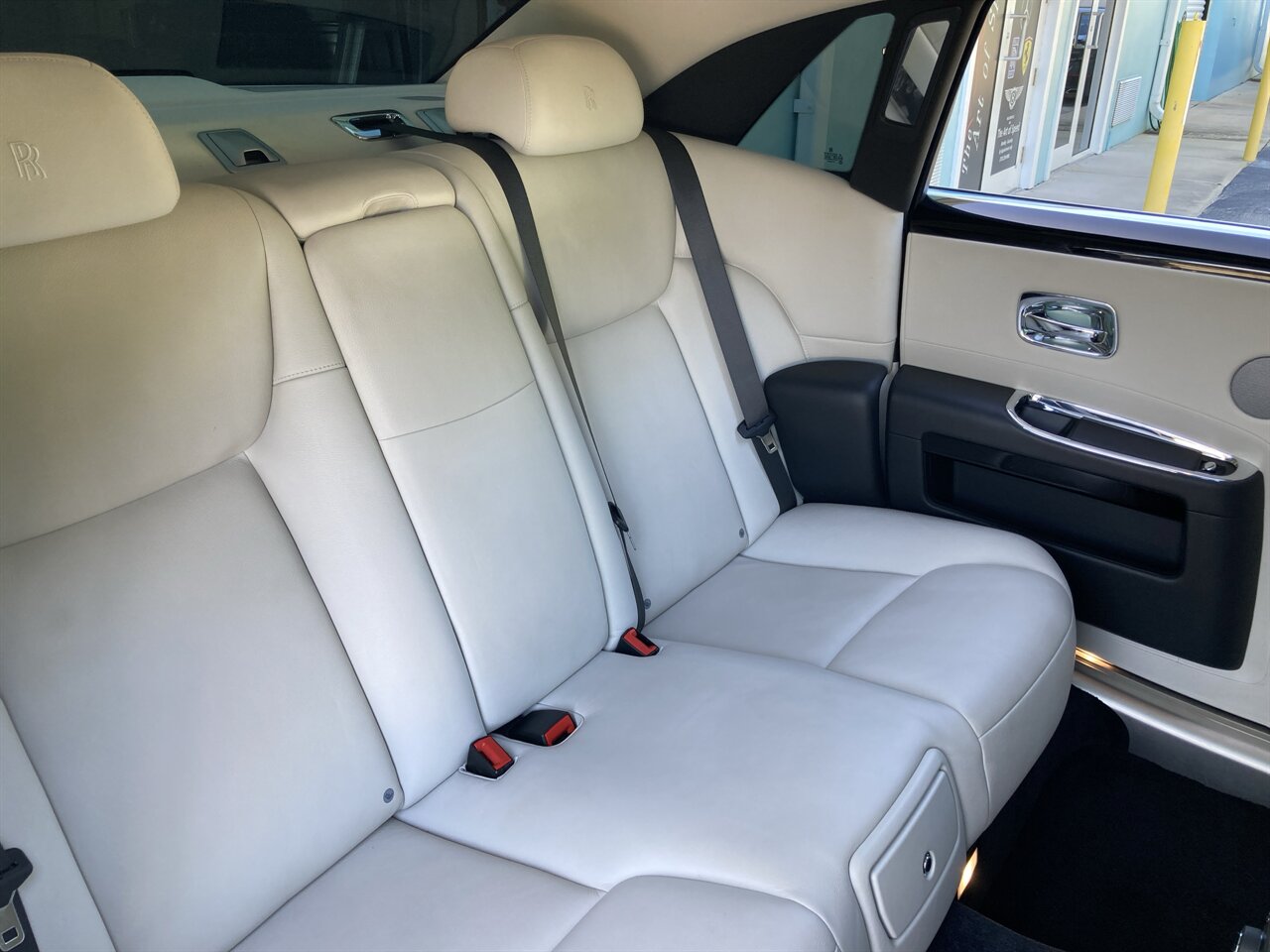 2016 Rolls-Royce Ghost - Photo 19 - Stuart, FL 34997