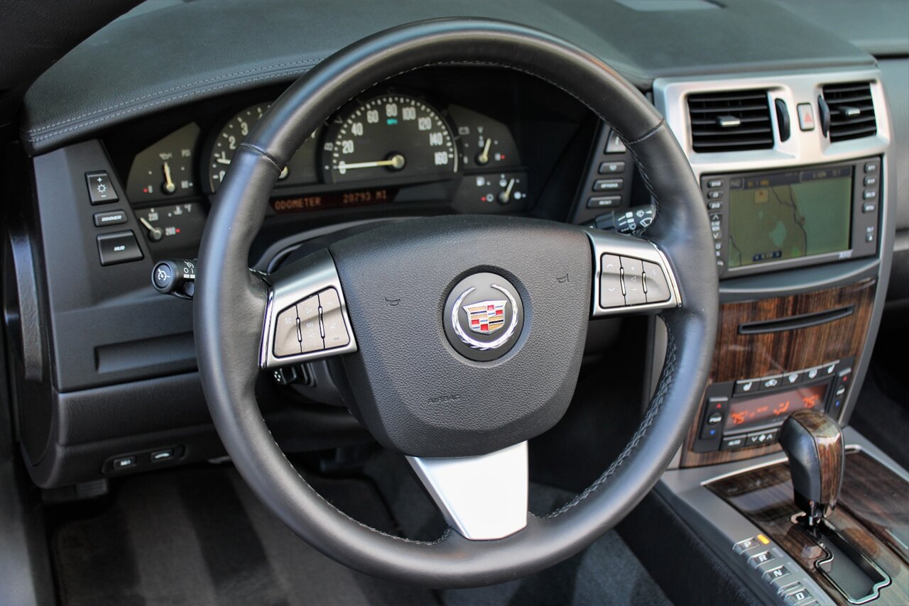 2008 Cadillac XLR-V   - Photo 20 - Stuart, FL 34997