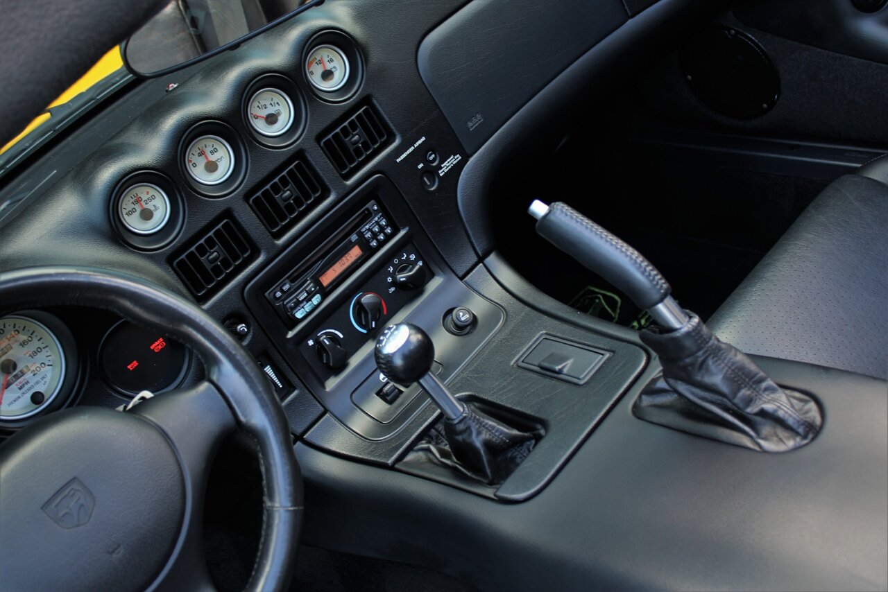 2002 Dodge Viper RT/10 - Photo 21 - Stuart, FL 34997